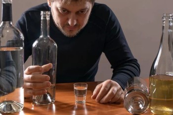 Clínica de Reabilitação para Alcoólatras na Cidade Patriarca